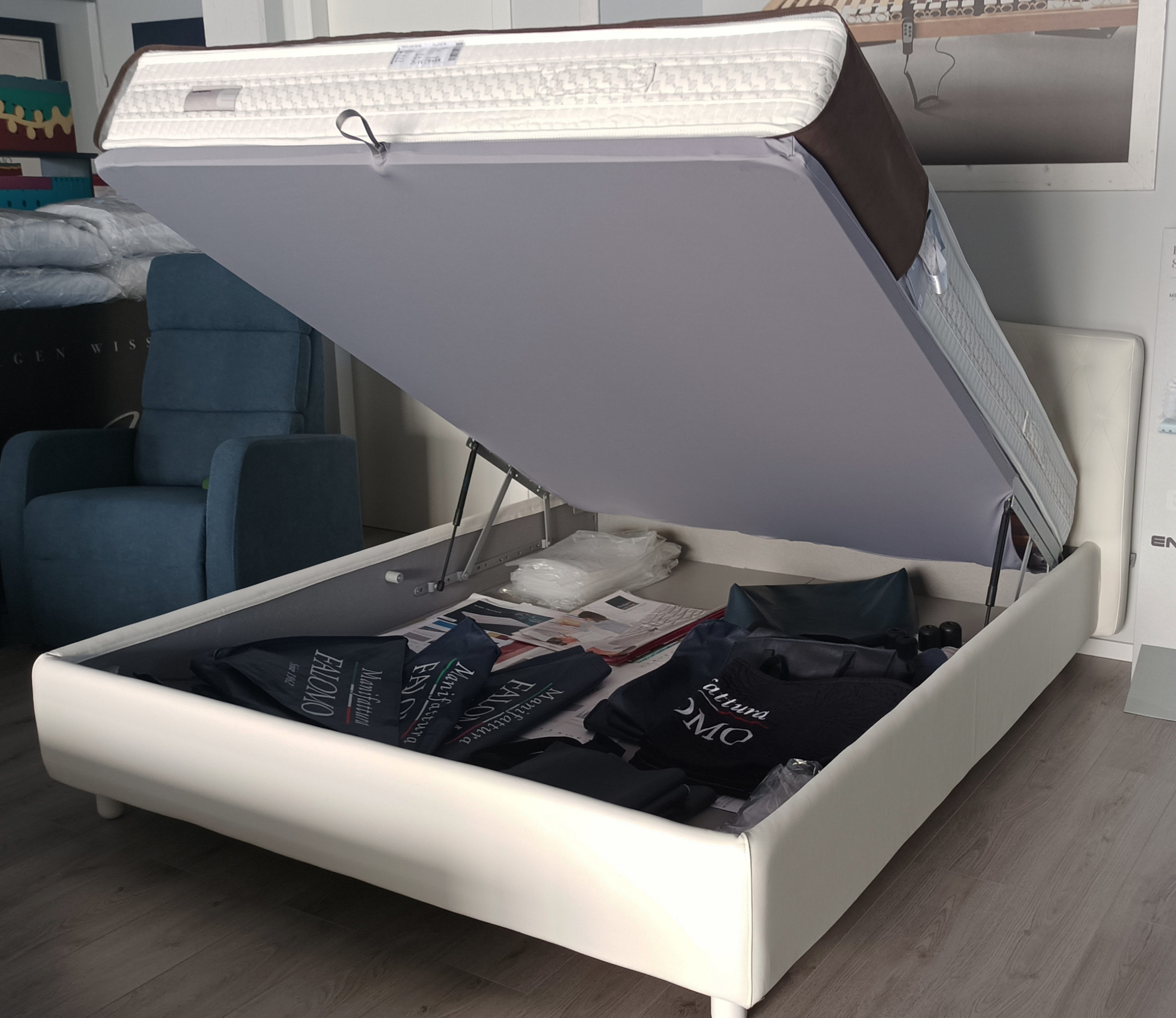 LETTO "DREAM CAPITONE''" NOCTIS - immagine 4